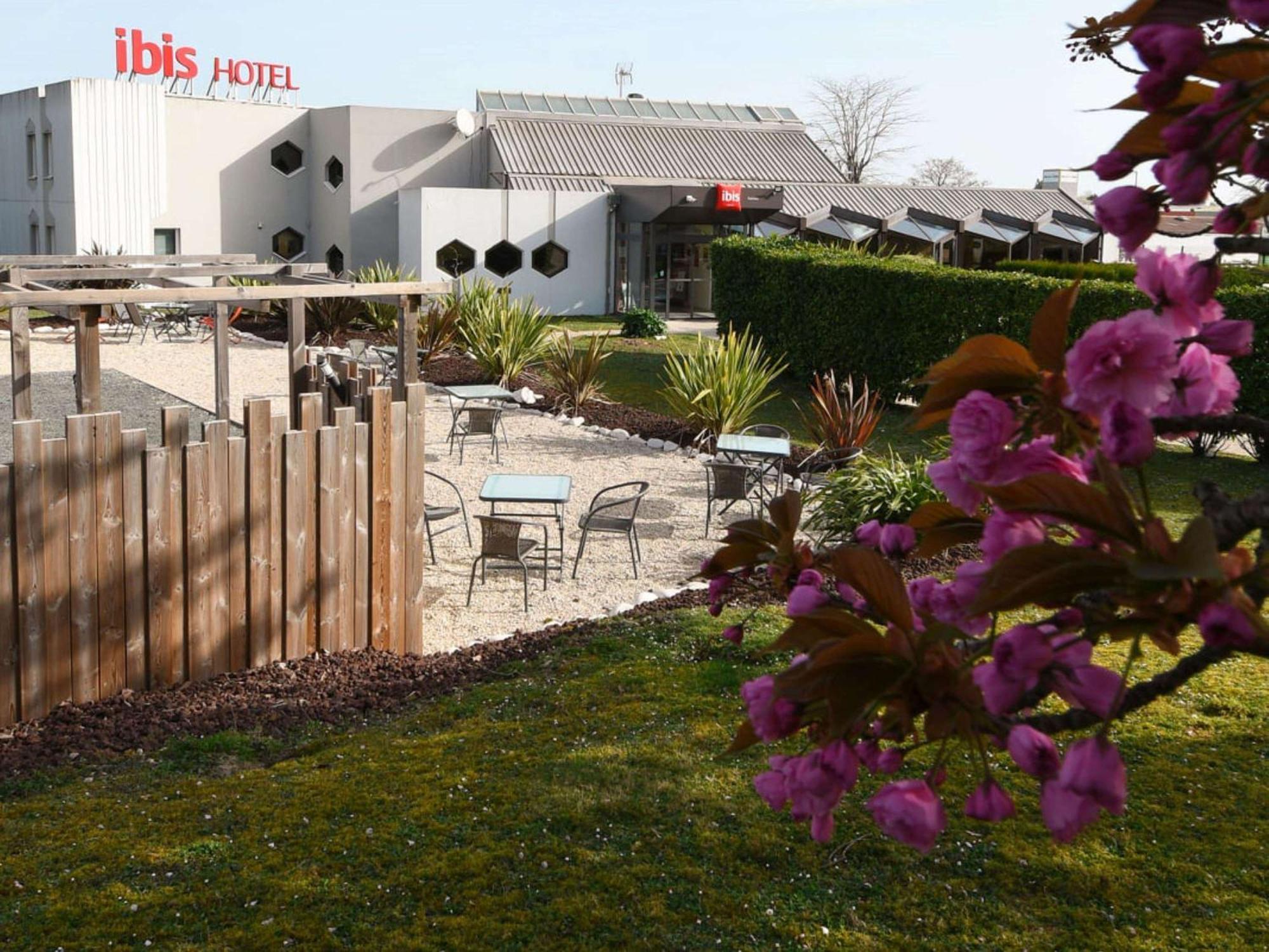 Ibis Saintes Hotel Eksteriør billede