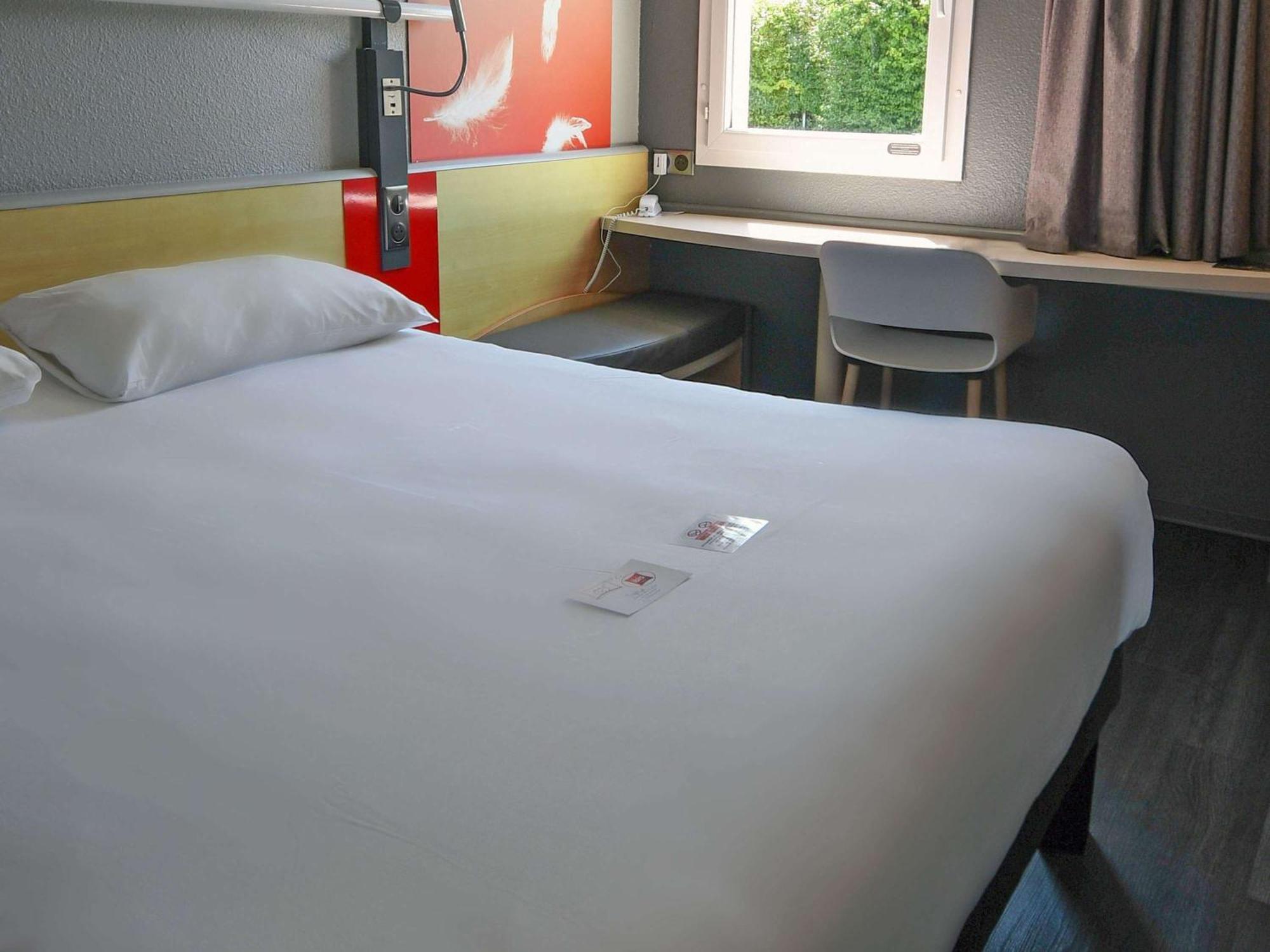 Ibis Saintes Hotel Eksteriør billede